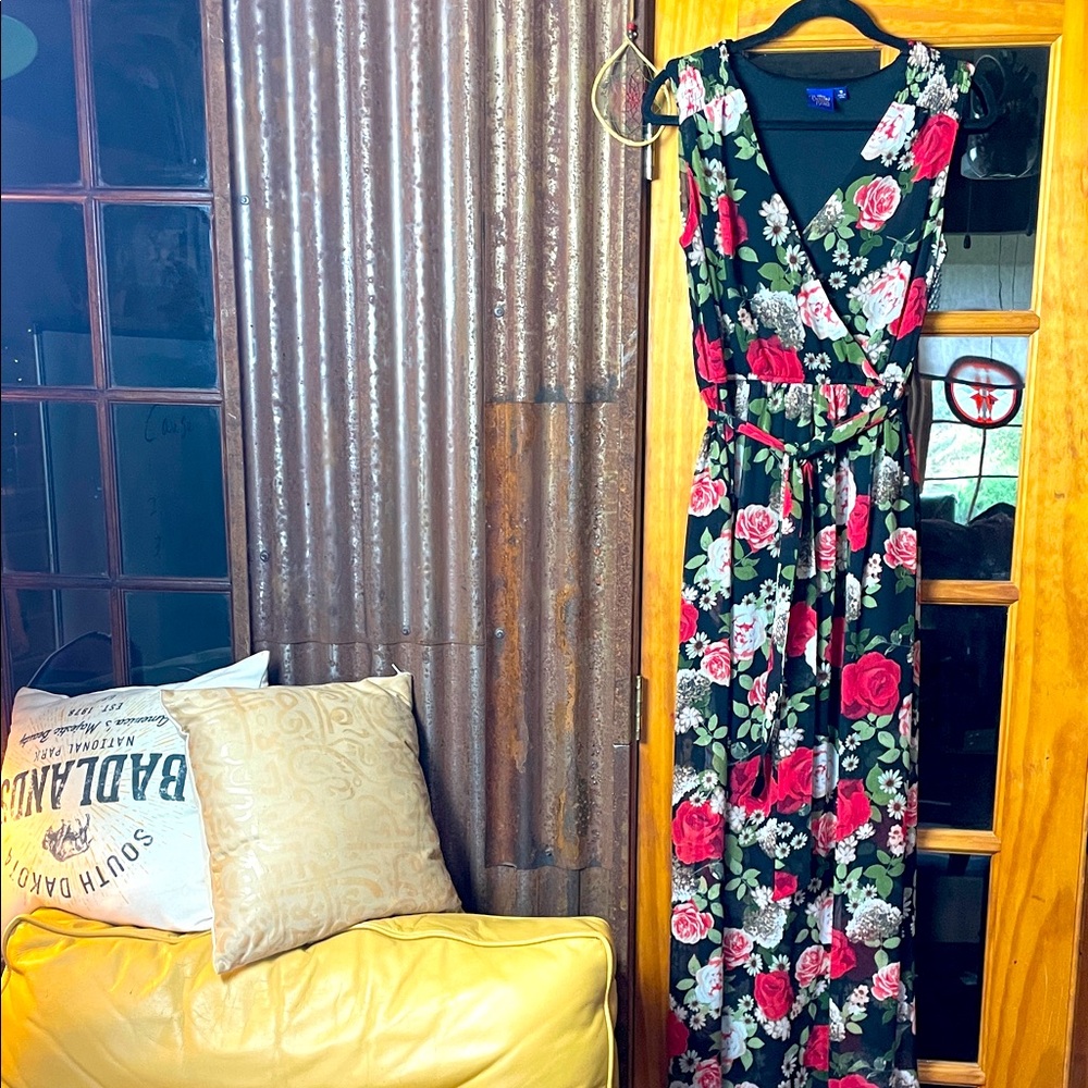 A truly Beautiful “Disney” Black and Red Floral Maxi Dress, Size M